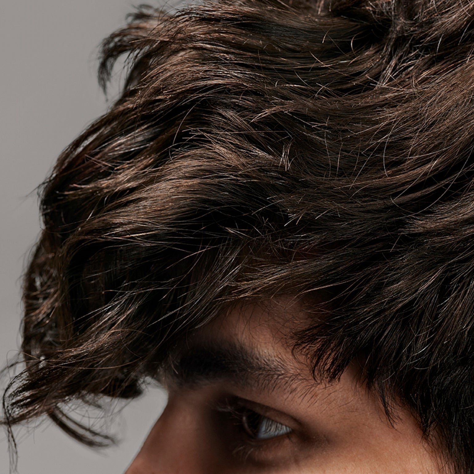 Flash Form Finishing Spray Wax - Oribe Hair Care - Image 4
