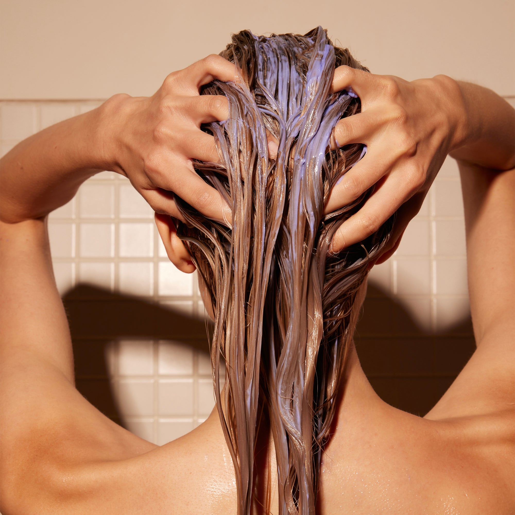 Bright Blonde Conditioner for Beautiful Color - Oribe Hair Care - Image 3