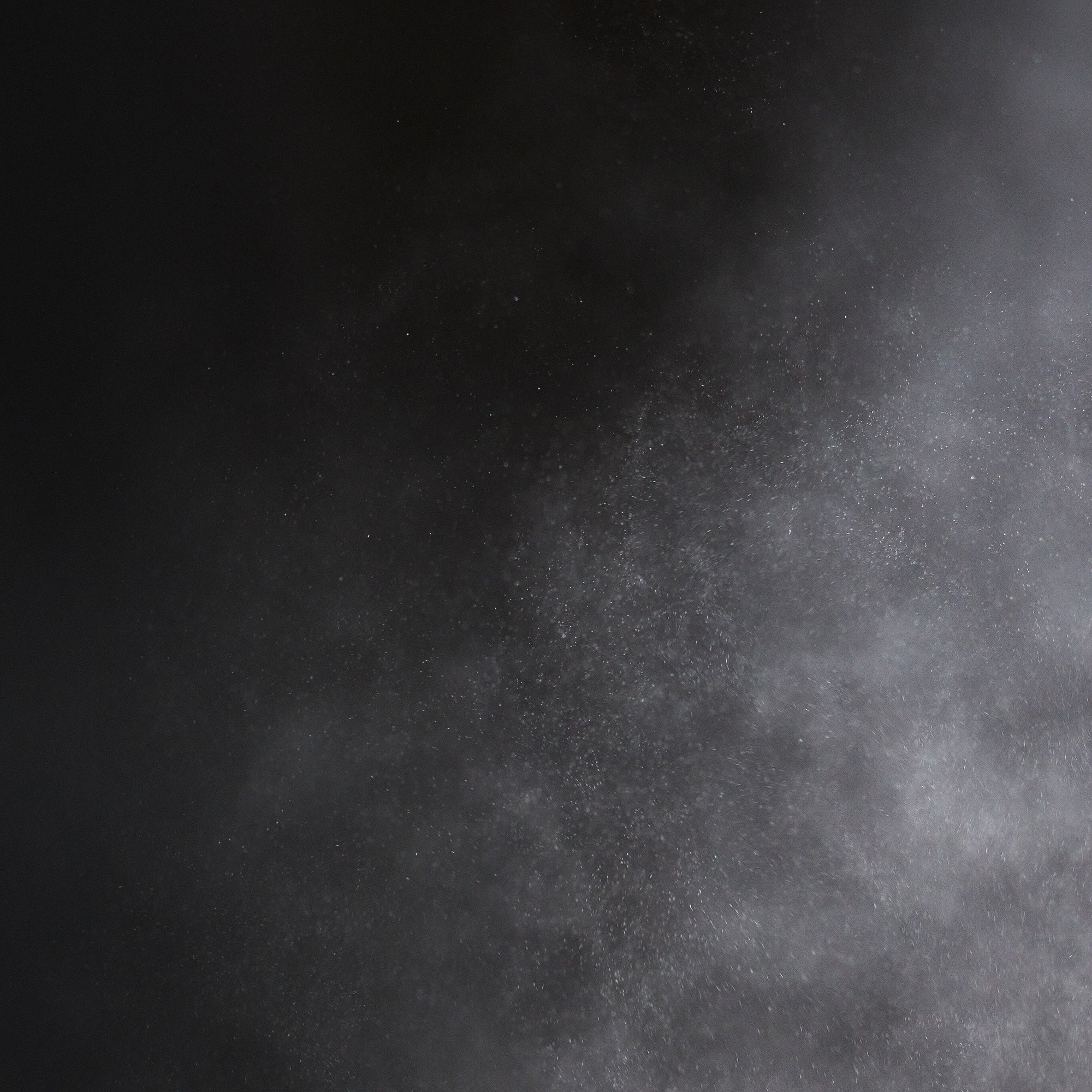 Dry Texturizing Spray - Oribe Hair Care - Image 4