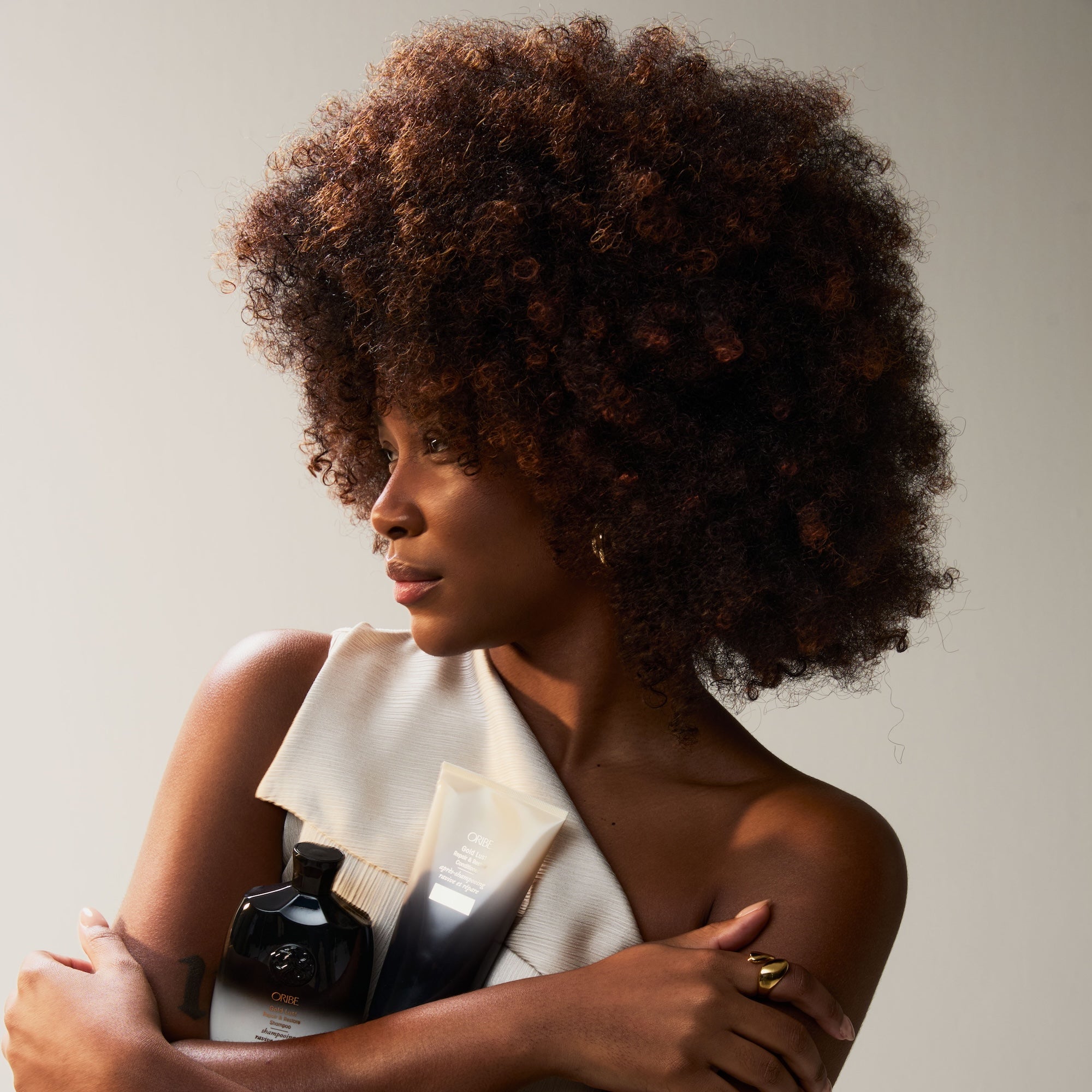 Gold Lust Repair & Restore Shampoo - Oribe Hair Care - Image 6