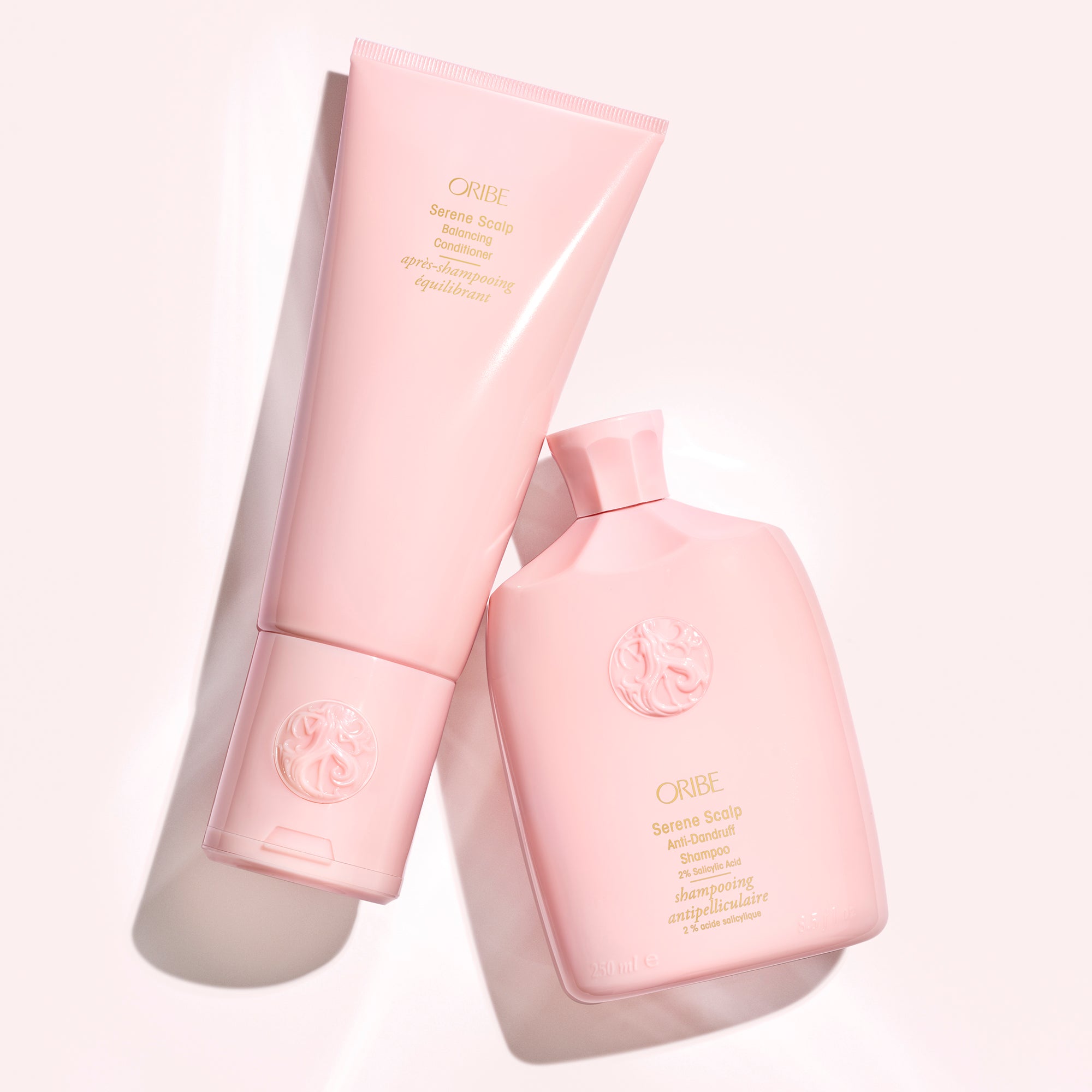 Serene Scalp Anti-Dandruff Shampoo - Oribe Hair Care - Image 3