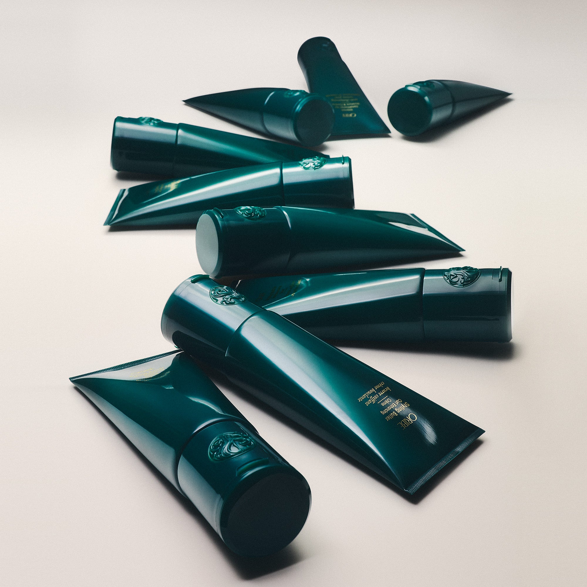 Styling Butter Curl Enhancing Crème - Oribe Hair Care - Image 7