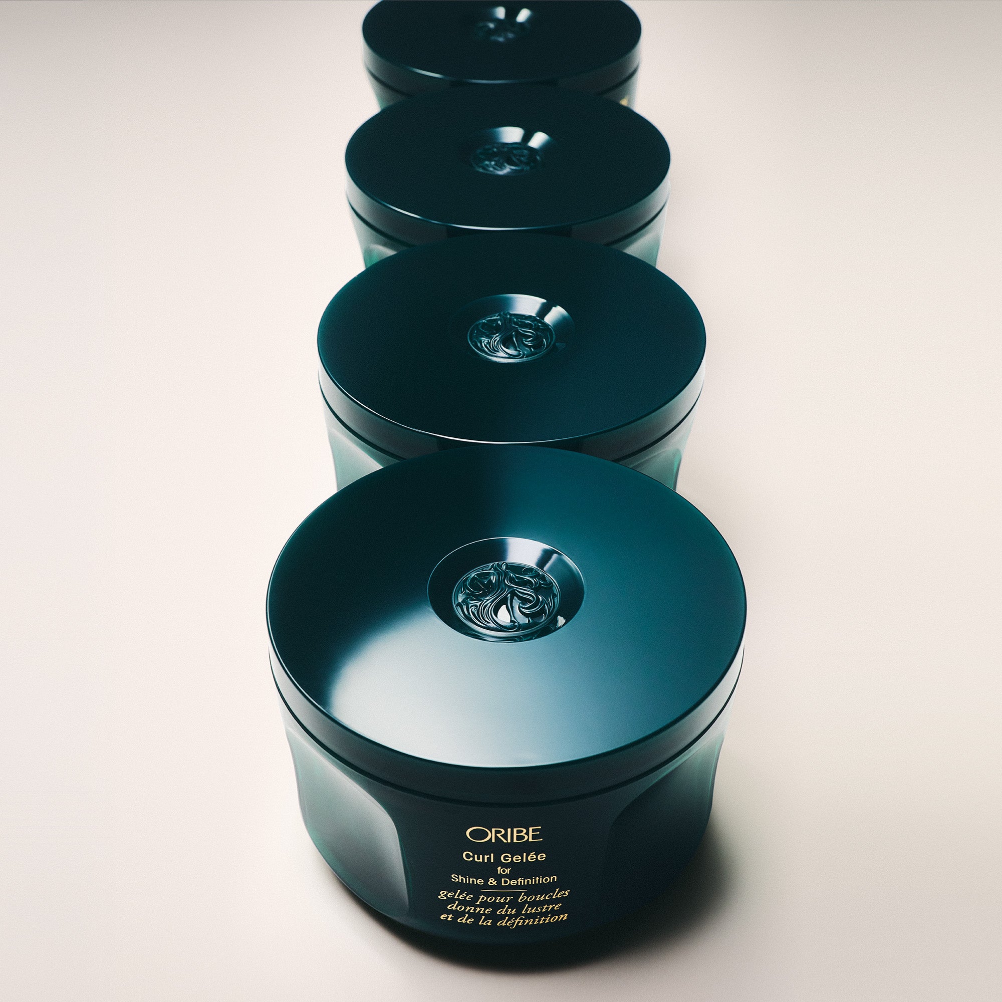 Curl Gelée for Shine & Definition - Oribe Hair Care - Image 7